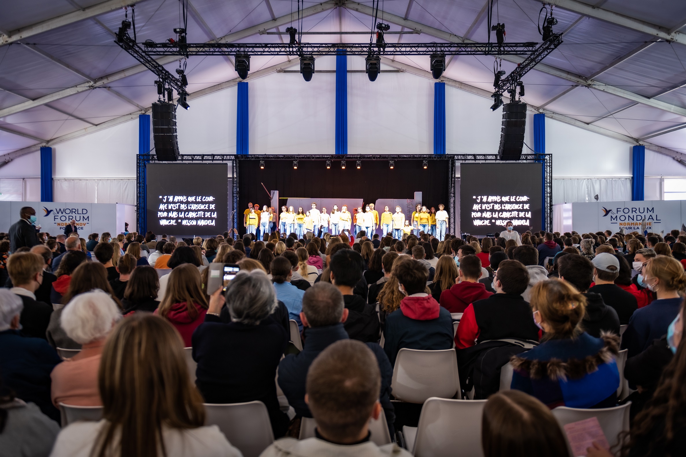 Les jeunes se sont aussi impliqués sur la cérémonie de remise du Prix avec de nombreuses représentations artistiques en lien avec la liberté.