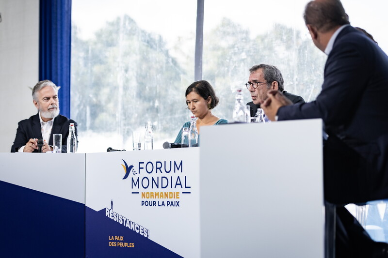 Conférence pas de paix sans les peuples