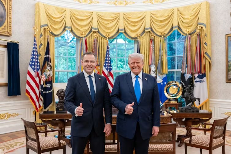Karol Nawrocki in the Oval Office with Donald Trump on May 25th 2025, ten days before the first round of the Polish presidential election. It is very rare for a sitting US president to receive a candidate in a foreign election. White House X account 