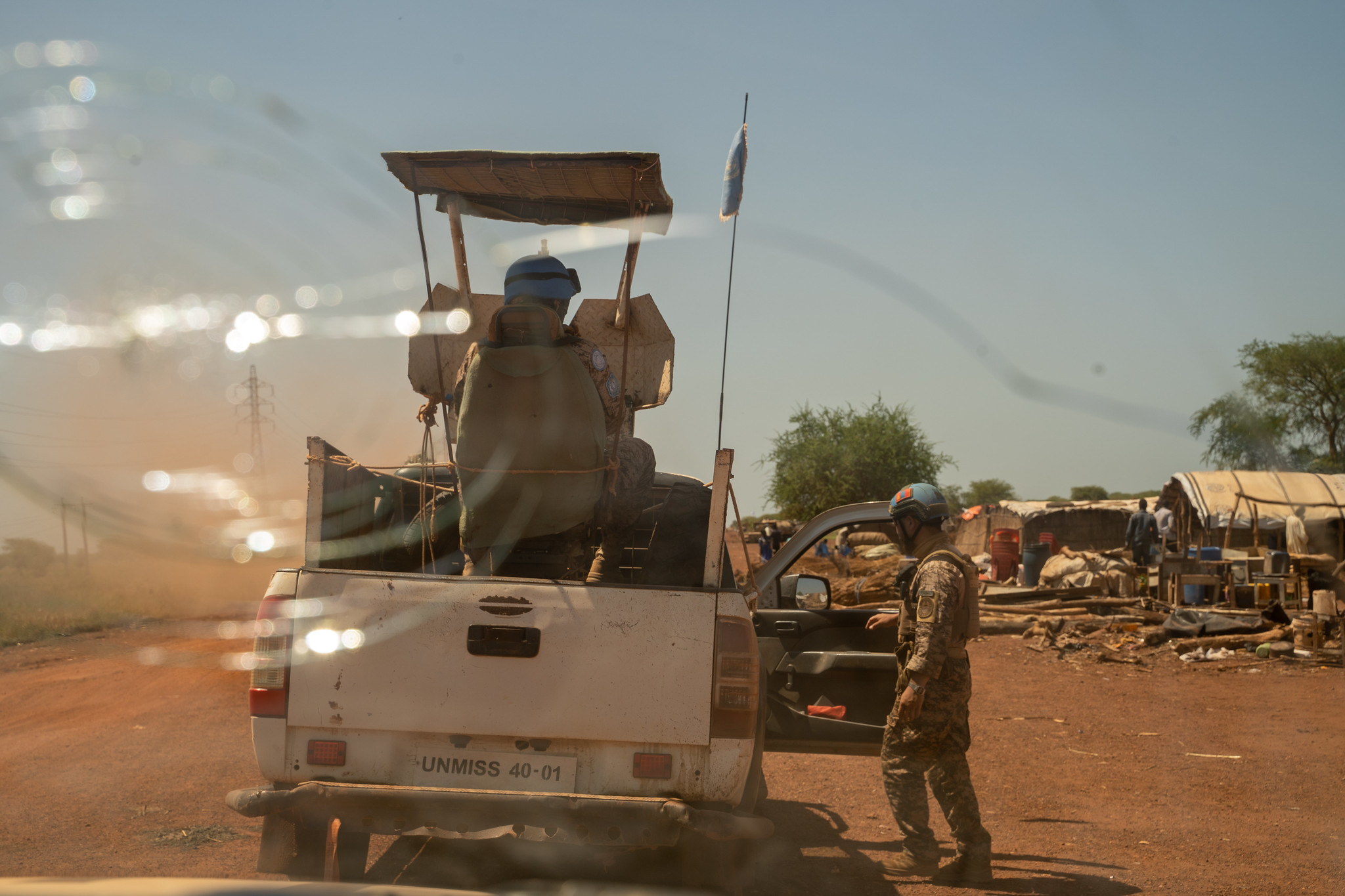 2023 - Des Sud-Soudanais rentrent chez eux en raison des troubles à Khartoum, demandent de l’aide tandis que la MINUSS assure une présence protectrice.