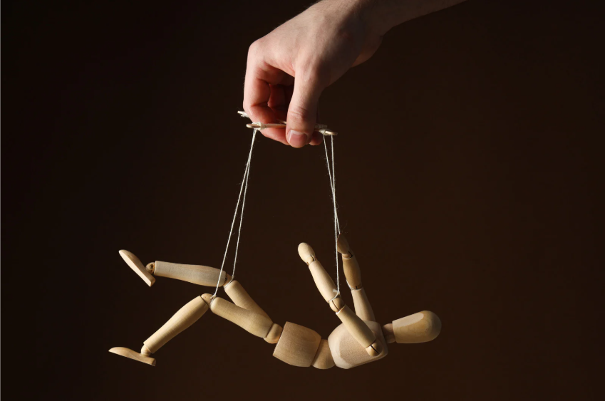 Comment les États autoritaires orientent les débats pour saper nos démocraties