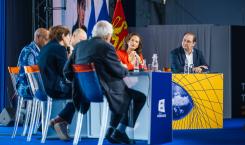 Première table ronde de la conférence plénière